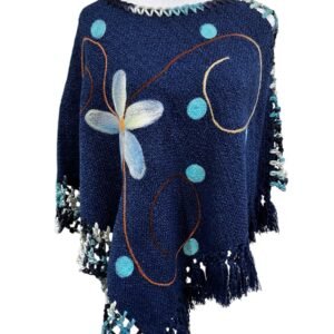 Poncho artesanal de lana – Modelo Copihue | Tejido a telar en Chile