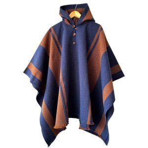 Poncho Artesanal de lana | con capucha | modelo Del Valle | hecho en Chile