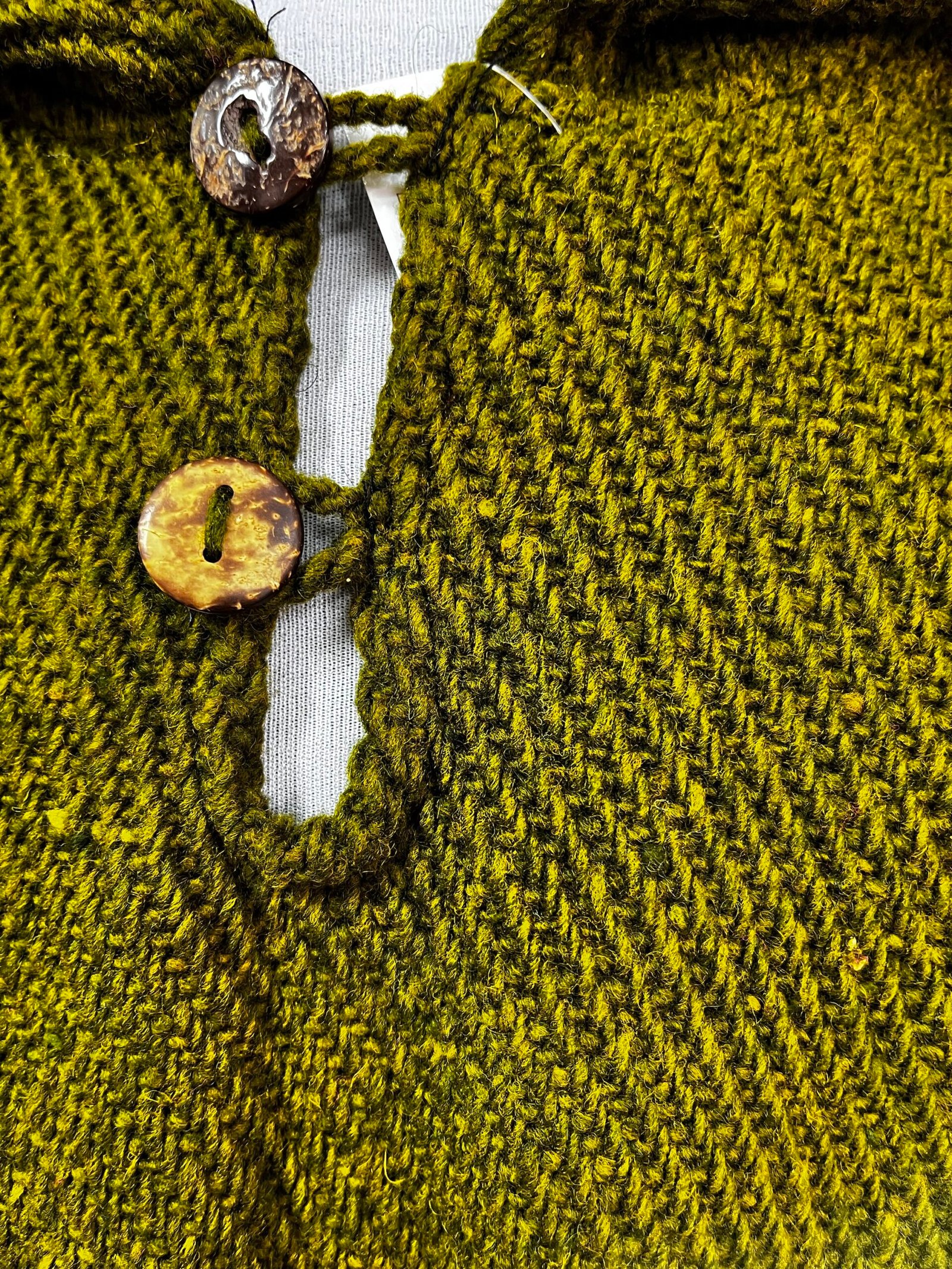 Poncho artesanal | lana de oveja | modelo Patagonia - Imagen 3