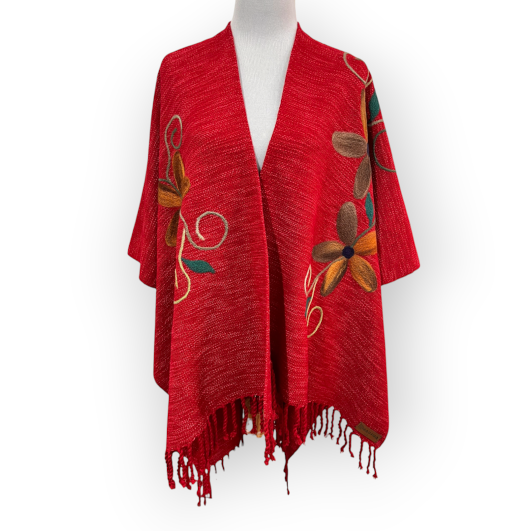 Ruana artesanal de lana | bordada |confeccionada en telar | Diseño único Chileno