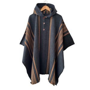 Poncho artesanal de lana con capucha | Modelo Del Valle | Hecho en Chile