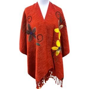 Ruana artesanal de lana | bordada |confeccionada en telar | Diseño único Chileno