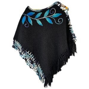 Poncho artesanal de lana | modelo Copihue | tejido a telar en Chile