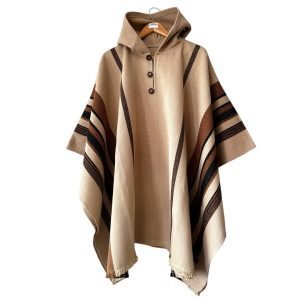 Poncho artesanal de lana con capucha | modelo del valle | hecho a mano en Chile
