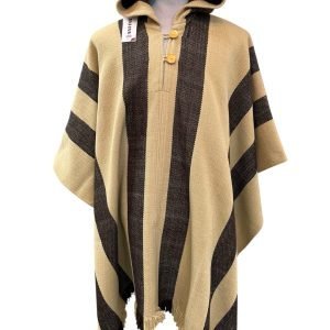 Poncho artesanal de lana con capucha | hecho en Chile